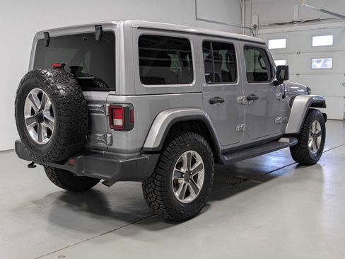Used 2020 Jeep Wrangler Unlimited Sahara AWD/4WD image 8