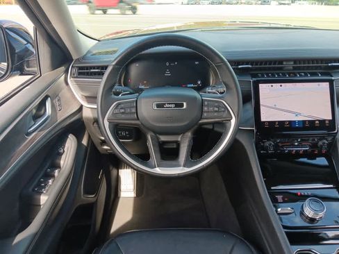 Used 2022 Jeep Grand Cherokee L Limited image 21