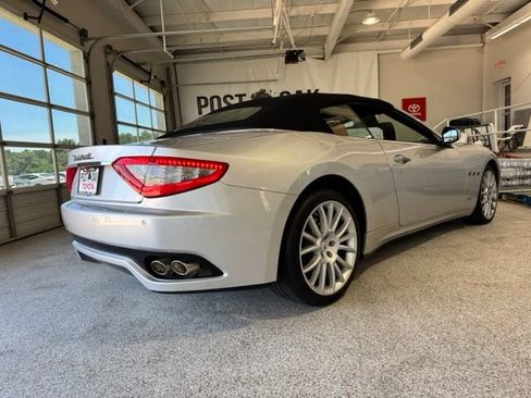 Used 2017 Maserati GranTurismo Convertible RWD image 16