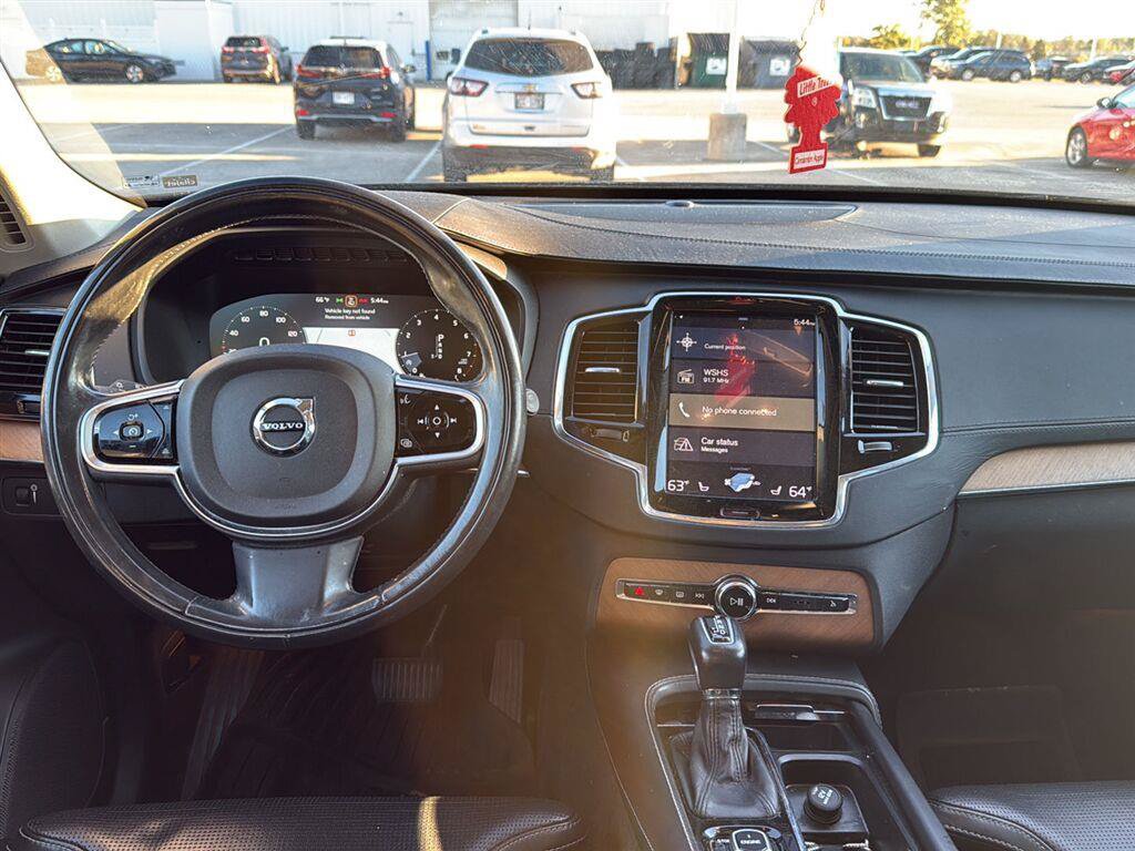 Used 2016 Volvo XC90 T6 Inscription w/ Vision Package AWD/4WD image 17