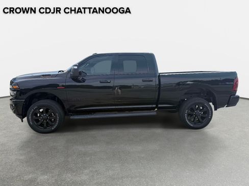 Used 2025 RAM 2500 Big Horn AWD/4WD image 2