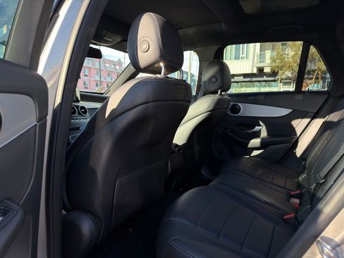 Used 2019 Mercedes-Benz GLC 300 w/ Premium Package image 45