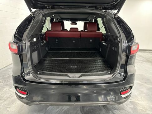 Certified 2025 MAZDA CX-70 Plug-In Hybrid w/ Premium Plus AWD/4WD image 10