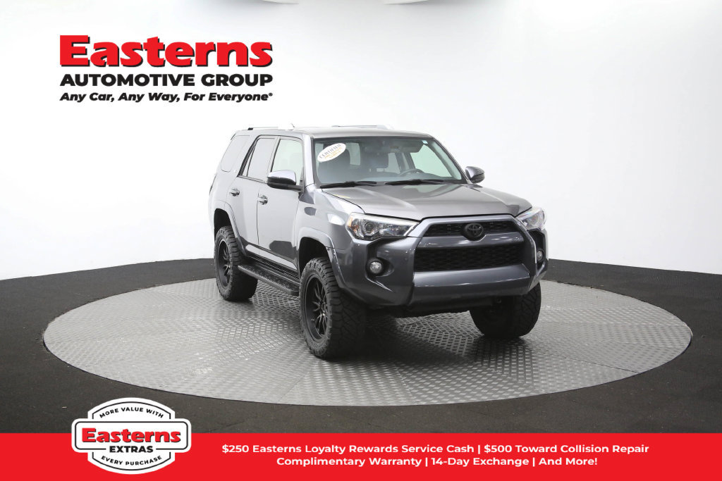 Used 2017 Toyota 4Runner SR5 AWD/4WD image 52