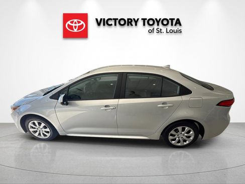 Used 2024 Toyota Corolla LE FWD image 5