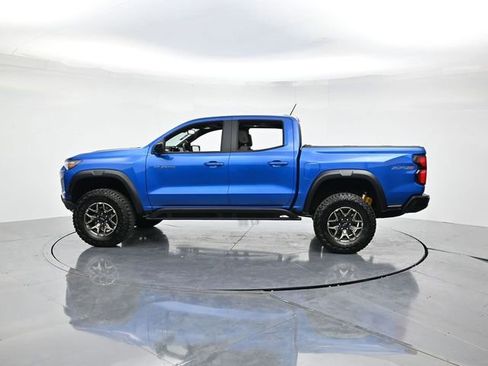 Used 2024 Chevrolet Colorado ZR2 w/ Technology Package image 8