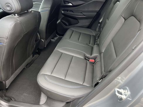 Used 2024 Buick Envista Sport Touring w/ Convenience I Package image 10