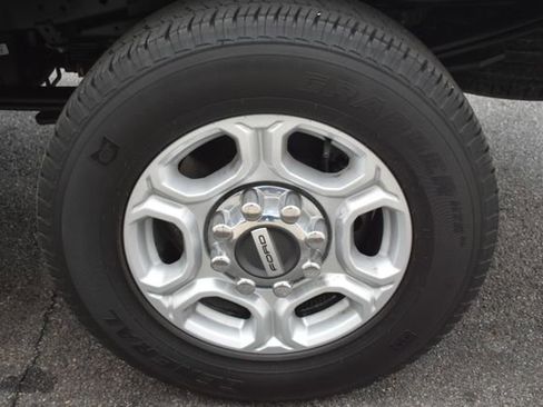 Used 2025 Ford F250 XLT image 45