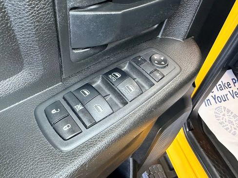 Used 2019 RAM 1500 Express w/ Wheel & Sound Group AWD/4WD image 17