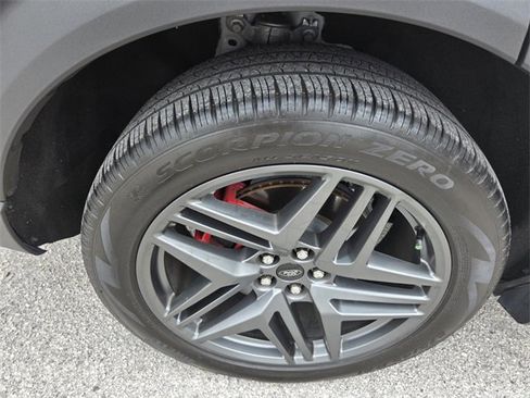 Used 2025 Ford Explorer ST image 21