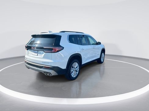 Used 2026 GMC Acadia Elevation w/ Elevation Premium Package FWD image 9