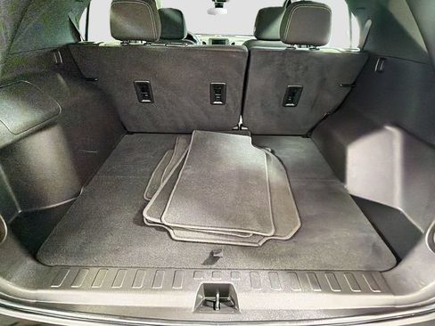 Used 2023 Chevrolet Equinox LS AWD/4WD image 25