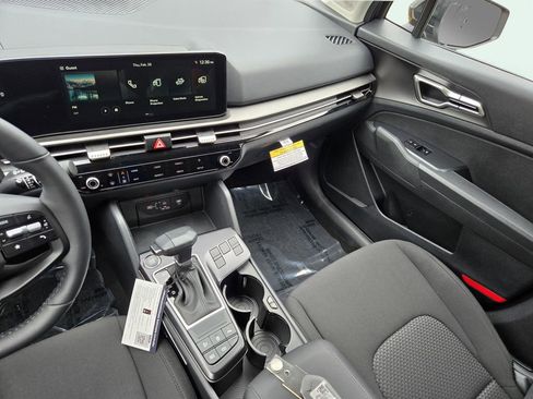New 2026 Kia Sportage LX image 21