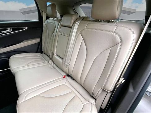Used 2021 Lincoln Nautilus Reserve AWD/4WD image 27