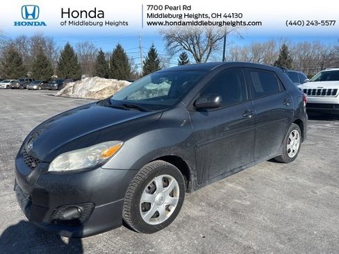 Used 2010 Toyota Matrix S image 1