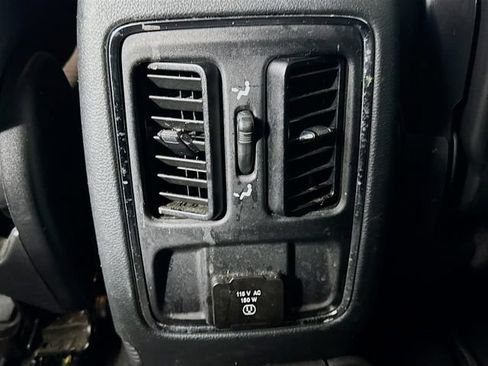 Used 2020 Jeep Grand Cherokee Altitude AWD/4WD image 29