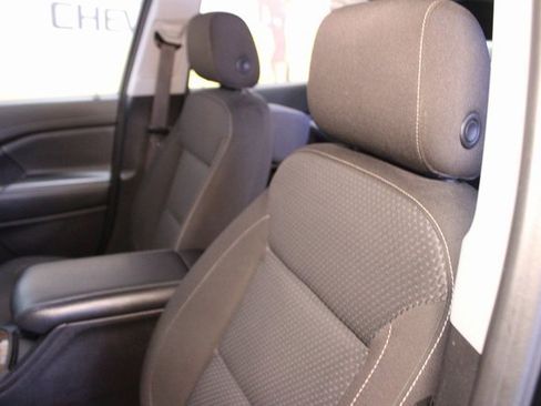 Used 2022 GMC Acadia SLE image 22