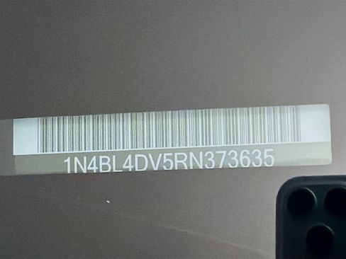 Used 2024 Nissan Altima 2.5 SV image 33