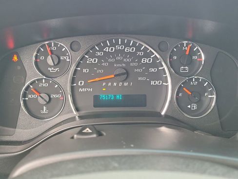 Used 2021 Chevrolet Express 2500 w/ Communications Package RWD image 7