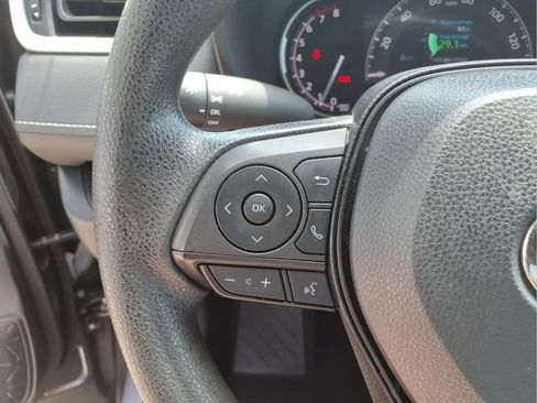 Used 2023 Toyota RAV4 LE AWD/4WD image 16