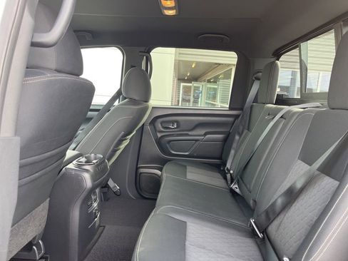 Used 2018 Nissan Titan SV w/ SV Convenience Package AWD/4WD image 26