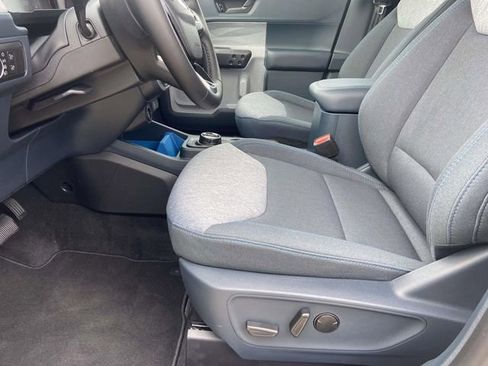 New 2026 Ford Maverick XLT w/ XLT Luxury Package FWD image 11