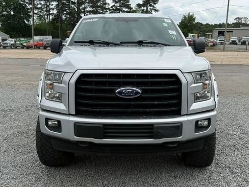 Used 2017 Ford F150 XLT w/ Equipment Group 302A Luxury AWD/4WD image 4