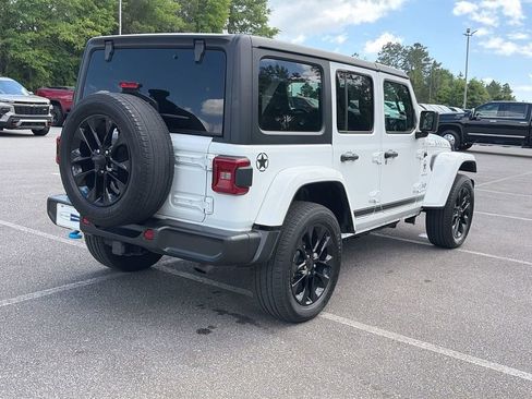 Used 2023 Jeep Wrangler Unlimited Sahara AWD/4WD image 4