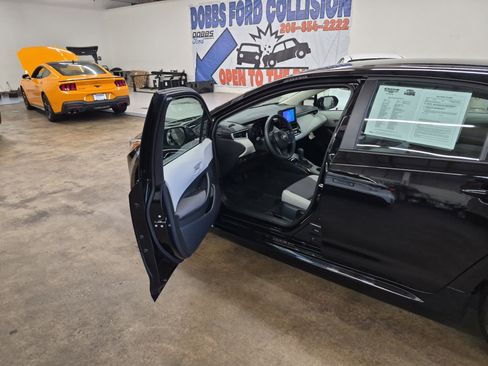 Used 2026 Toyota Corolla LE FWD image 9