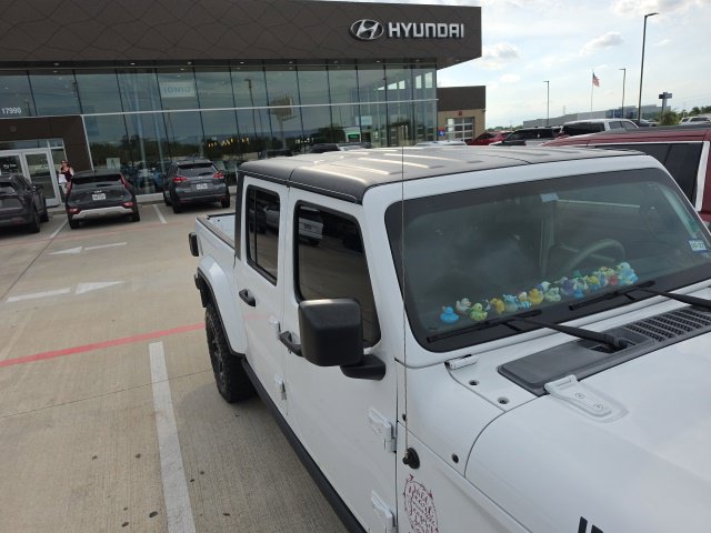 Used 2022 Jeep Gladiator Sport AWD/4WD image 5