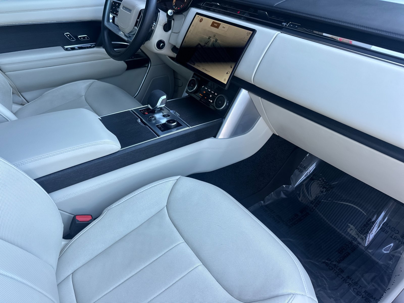 Used 2023 Land Rover Range Rover SE AWD/4WD image 15