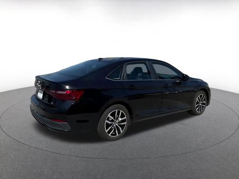 Used 2025 Volkswagen Jetta SE image 15