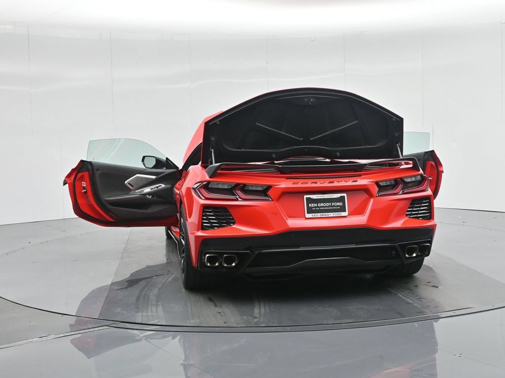 Used 2021 Chevrolet Corvette Stingray Premium Conv w/ Z51 Performance Package RWD image 36