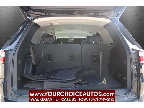 Used 2020 Chevrolet Traverse LT w/ Driver Confidence II Package image 9