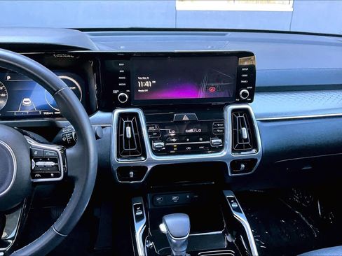 Used 2023 Kia Sorento SX image 6
