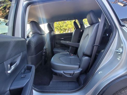 Used 2025 Toyota Grand Highlander FWD image 10