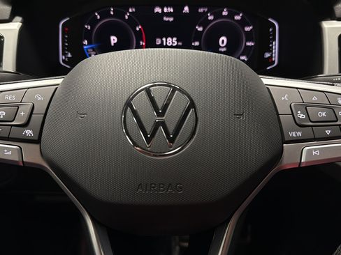 Used 2023 Volkswagen Atlas Cross Sport SEL R-Line AWD/4WD image 16