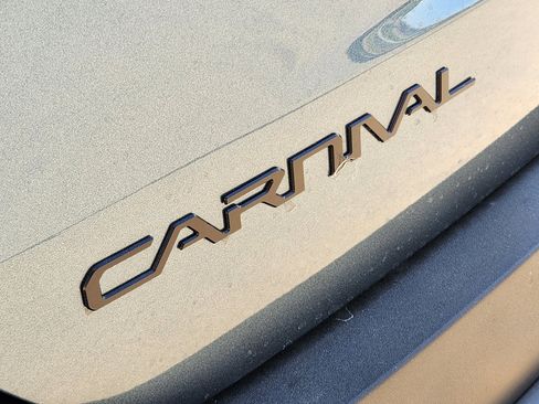 New 2026 Kia Carnival SX image 8