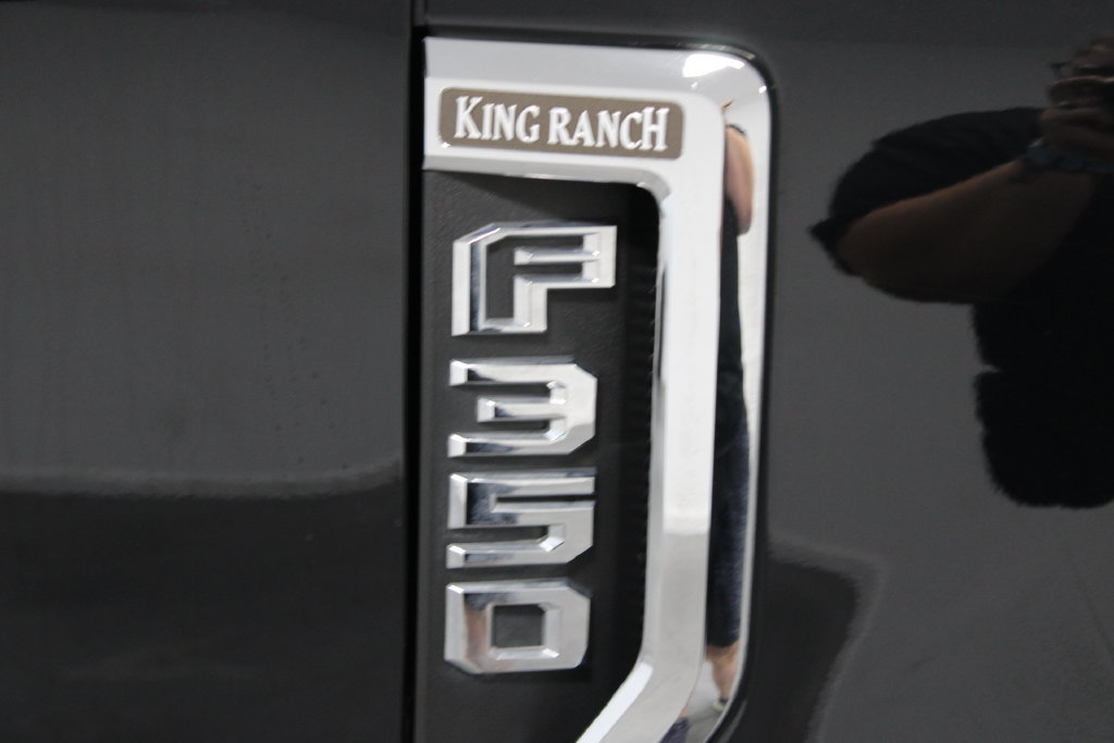 Used 2022 Ford F350 King Ranch w/ King Ranch Ultimate Package AWD/4WD image 12