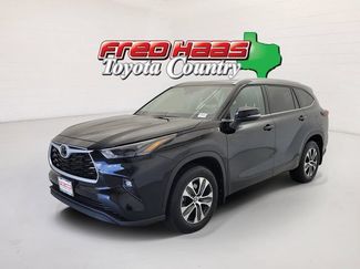 Used 2026 Toyota Highlander XLE AWD/4WD video 1