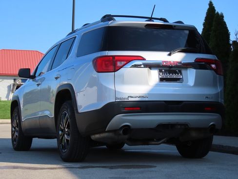 Used 2019 GMC Acadia SLT AWD/4WD image 11