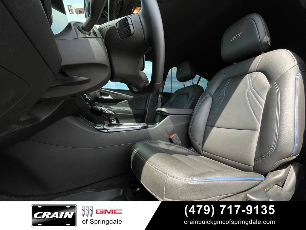 Used 2024 Buick Envista Sport Touring w/ Convenience II Package FWD image 23