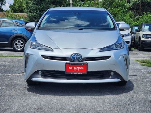 Used 2021 Toyota Prius XLE AWD/4WD image 2