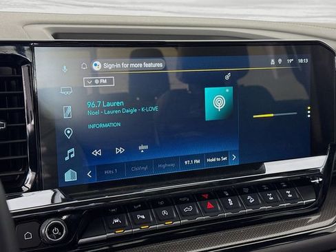 Used 2025 Chevrolet Silverado 1500 ZR2 w/ Technology Package image 17