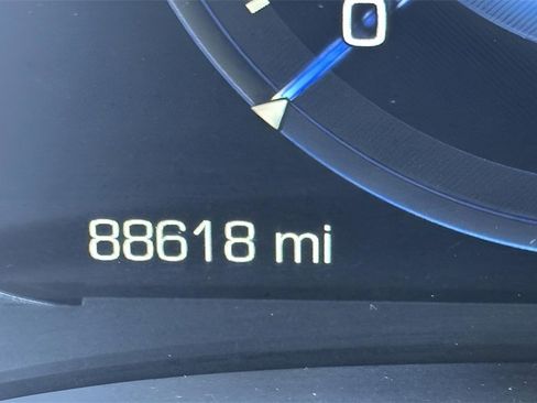 Used 2020 Cadillac Escalade Luxury image 6