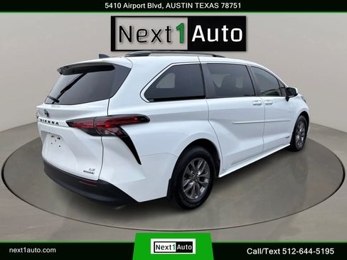 Used 2021 Toyota Sienna LE image 7