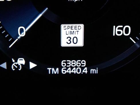 Used 2021 Volvo XC60 T5 Inscription w/ Protection Package Premier AWD/4WD image 6