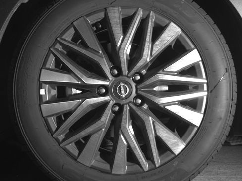 Used 2025 Nissan Altima 2.5 SV FWD image 12