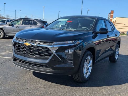 New 2026 Chevrolet Trax LS w/ LS Convenience Package image 3