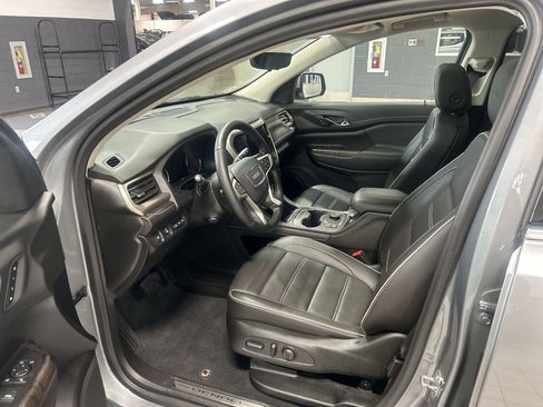 Used 2023 GMC Acadia Denali w/ Denali Ultimate Package AWD/4WD image 12